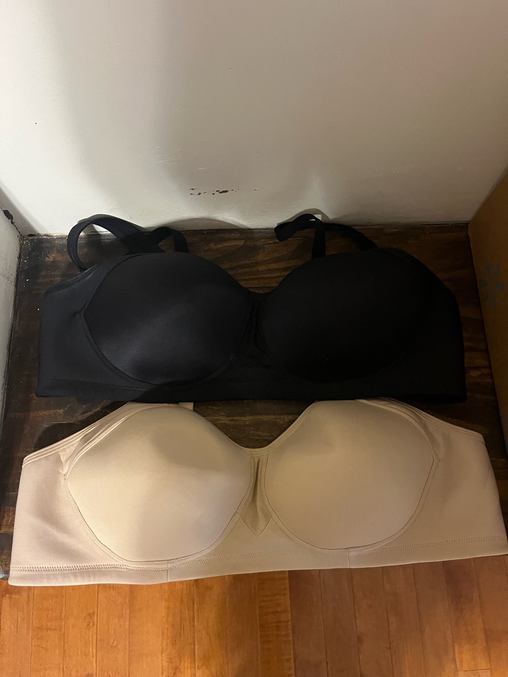 Like New Vanity Fair Bras